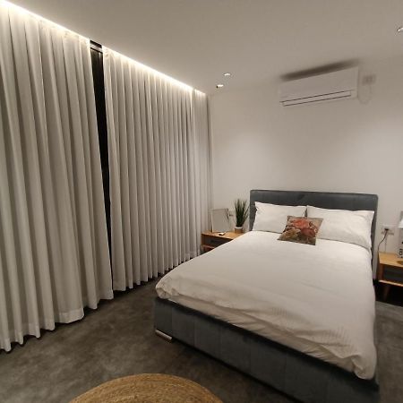 Luxury Aparment 5 Room 2 Minutes From The Beach Bat Jám Kültér fotó