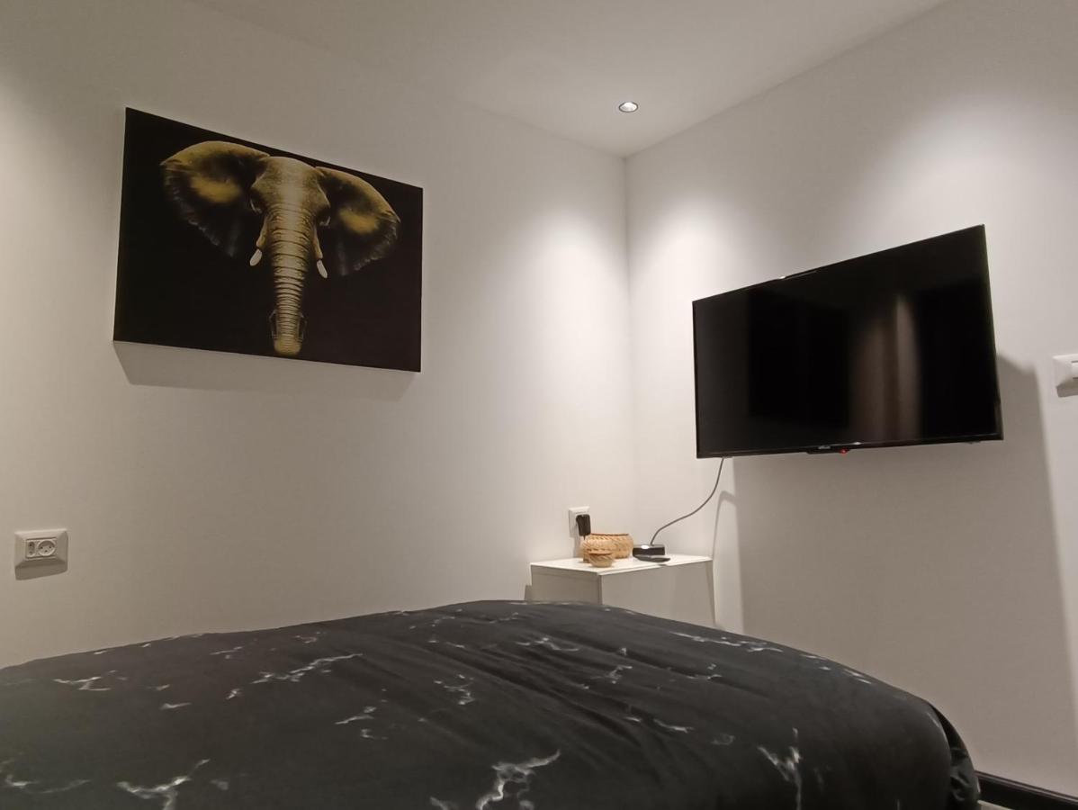 Luxury Aparment 5 Room 2 Minutes From The Beach Bat Jám Kültér fotó