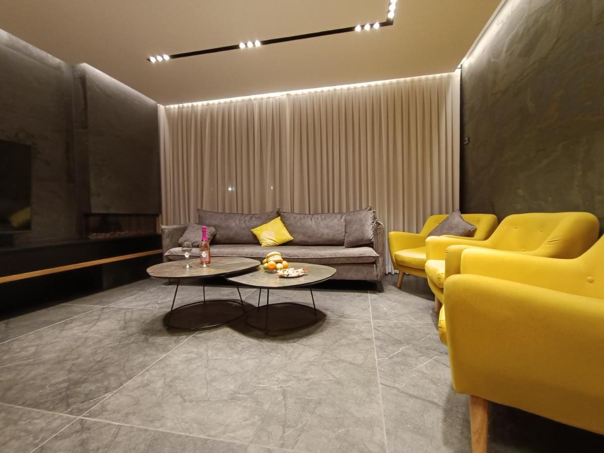 Luxury Aparment 5 Room 2 Minutes From The Beach Bat Jám Kültér fotó