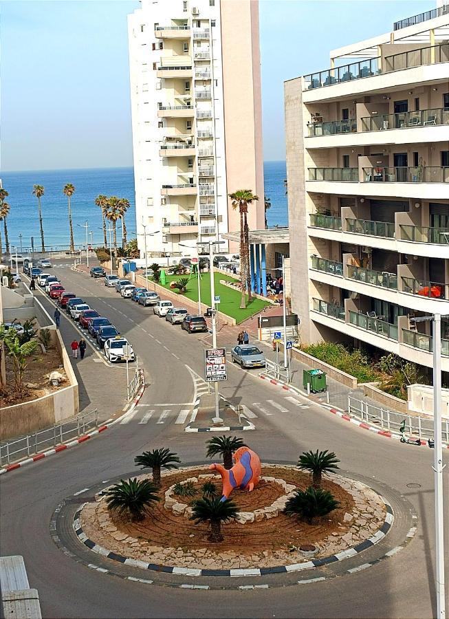 Luxury Aparment 5 Room 2 Minutes From The Beach Bat Jám Kültér fotó